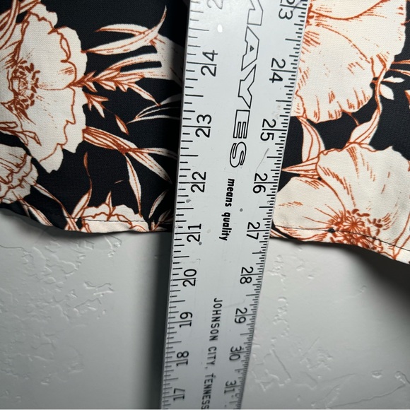 Top - Picture 7 of 10